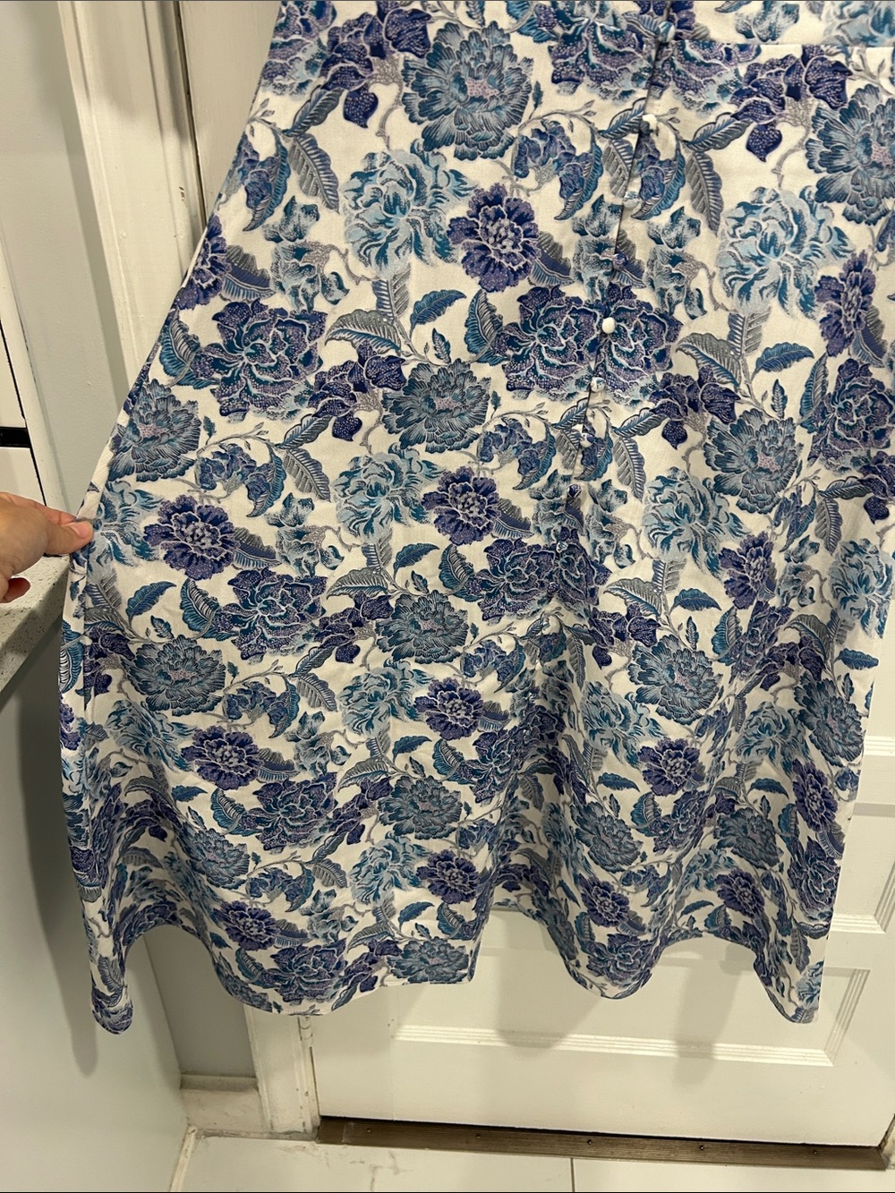 Hyacinth House Steel Blue Floral Brody Puff Sleeve Midi Dress - Medium - Picture 9 of 12